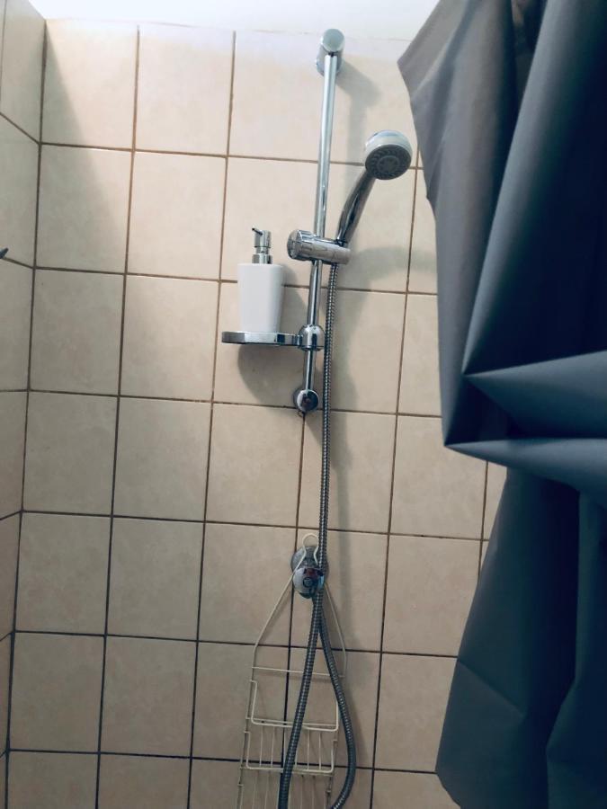 Bon Bini Kokolishi Hotel Willemstad Bagian luar foto