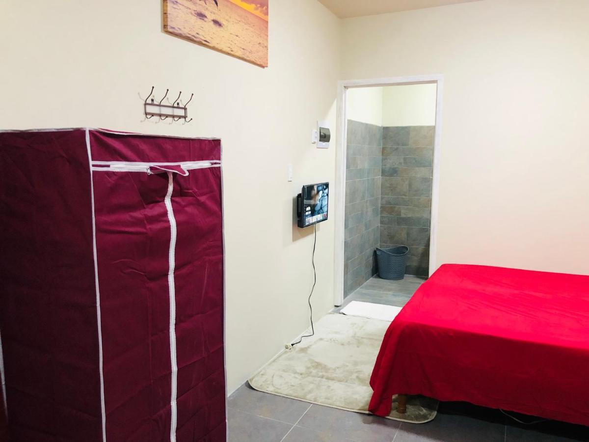 Bon Bini Kokolishi Hotel Willemstad Bagian luar foto
