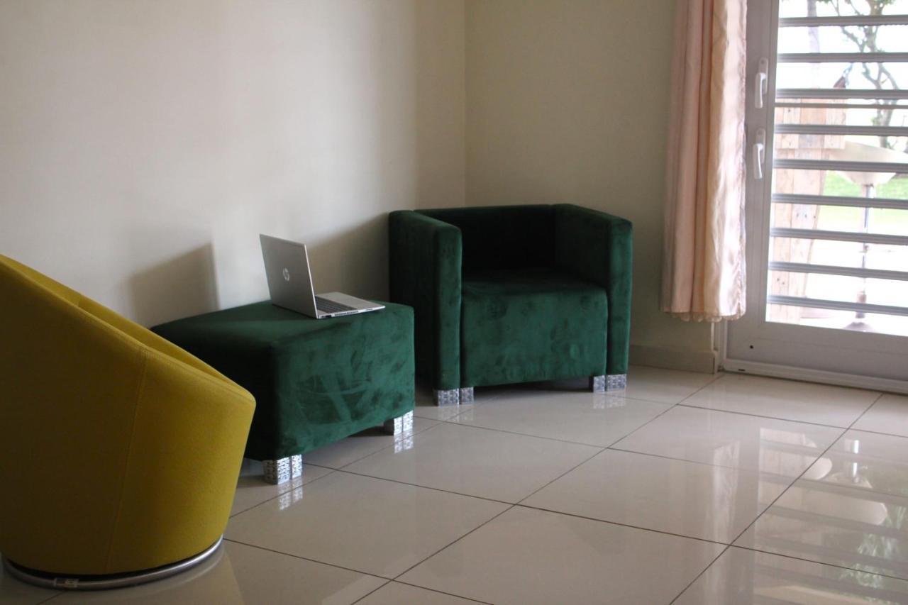 Bon Bini Kokolishi Hotel Willemstad Bagian luar foto