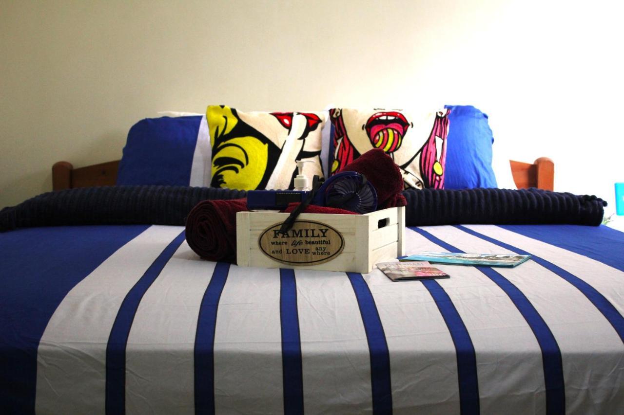 Bon Bini Kokolishi Hotel Willemstad Bagian luar foto