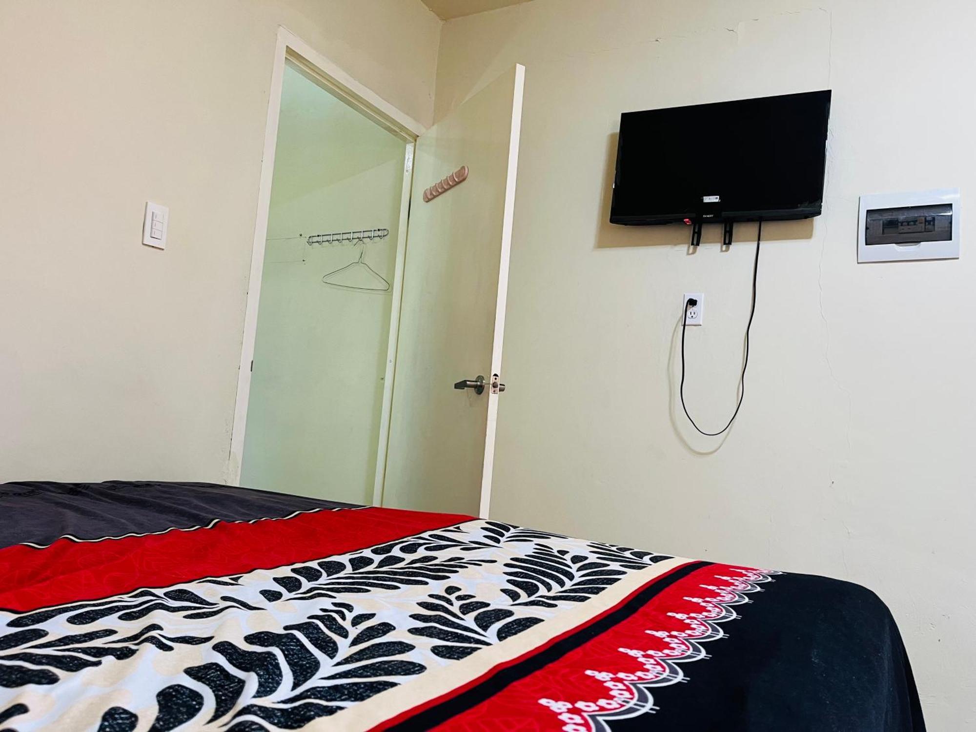 Bon Bini Kokolishi Hotel Willemstad Bagian luar foto