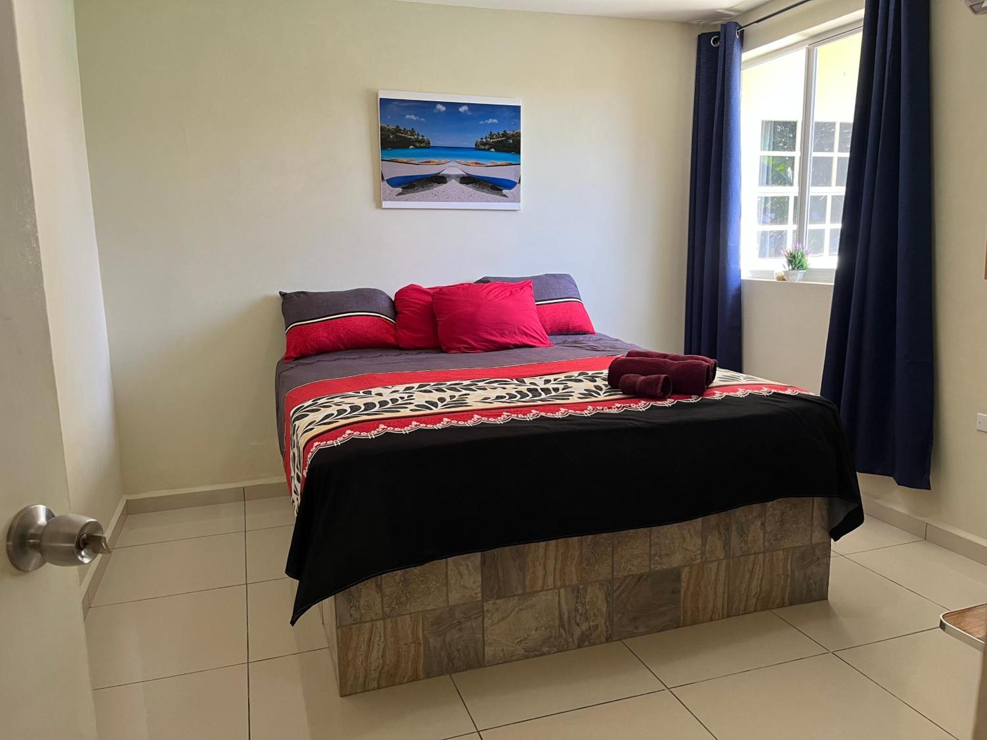 Bon Bini Kokolishi Hotel Willemstad Bagian luar foto